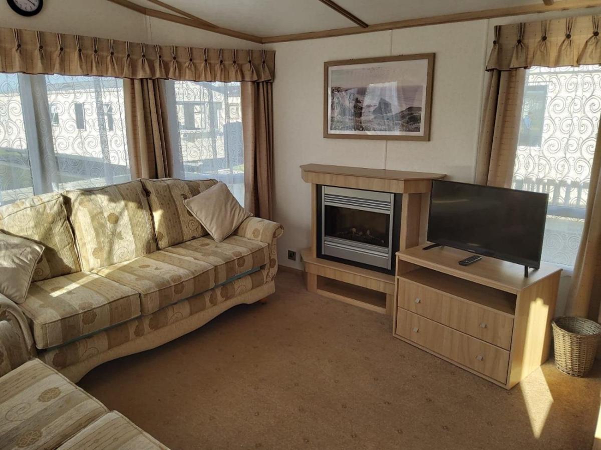 6 Berth Deluxe Caravan Pg73 Golden Palm Чапел-Сент-Леонардс Екстер'єр фото